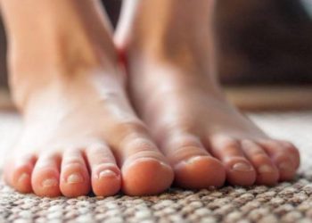 ¿Cuáles son los beneficios de caminar descalzo?