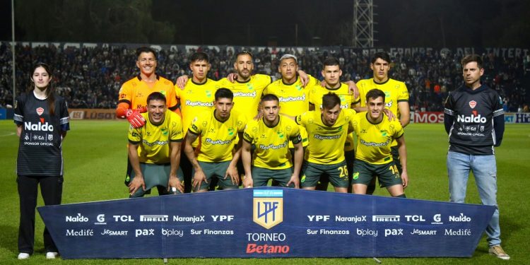 Defensa quiere salir de su preocupante momento ante San Lorenzo