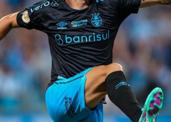 Dos ex Boca debutarían en Paraguay