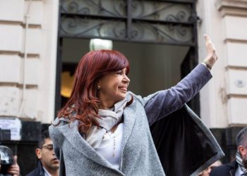 Dos rivales sobre el ring frente a una pregunta: la sociedad que conviene a Cristina y a Milei