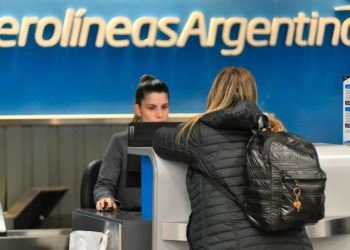 El Gobierno apunta contra los gremios aeronáuticos y se profundiza el conflicto: “El aumento que les podemos conceder es del 0%”