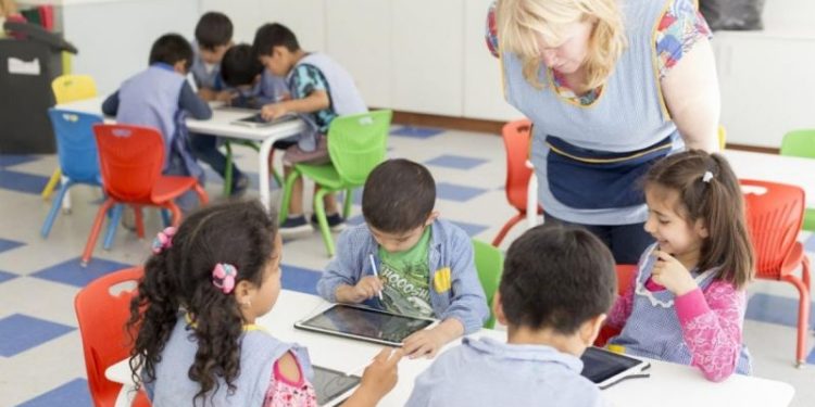 El Gobierno buscará actualizar la edad obligatoria para empezar el colegio