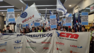 La amenaza del Gobierno a los gremios aeronáuticos: "El que no trabaja..."