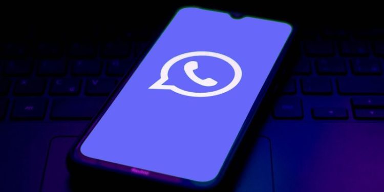 El nuevo WhatsApp azul ya está disponible: cómo descargarlo en tu celular