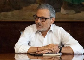 El sinceramiento de Santiago Caputo tras la salida de Russo y el temor a un efecto cascada