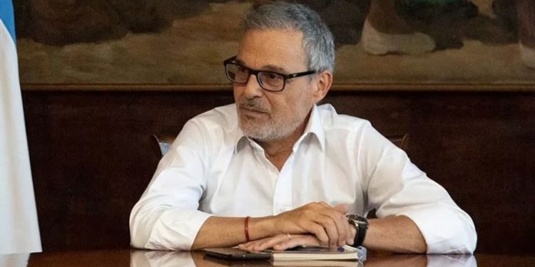 El sinceramiento de Santiago Caputo tras la salida de Russo y el temor a un efecto cascada