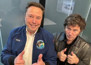 Elon Musk aseguró que sus empresas “buscan maneras de invertir en la Argentina”