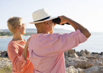 Emigrar después de los 60 años: las 4 razones por las que aconsejan ir a vivir al exterior después de jubilarte si tenés ahorros