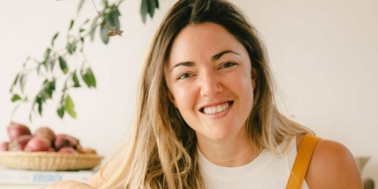 Es argentina, comparte recetas de alimentación saludable y creó un negocio único como chef a domicilio