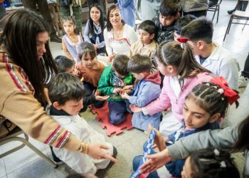 Ford invierte en educación y renueva 41 escuelas rurales en el país