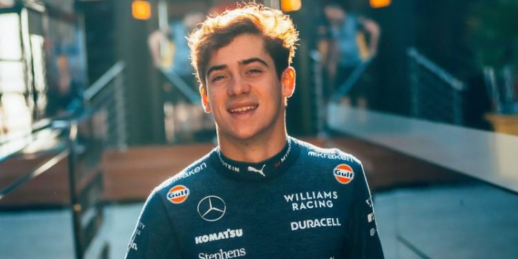 Franco Colapinto escaló en Singapur pero la parada en boxes lo dejó sin puntos 