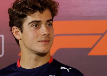 Franco Colapinto: su contacto con los fans, los objetivos Bakú y quién fue el primer piloto que le mandó un mensaje