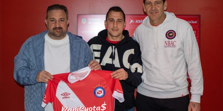 Gran noticia: Argentinos le renovó el contrato a Luciano Sánchez, el jugador que lesionó Marcelo