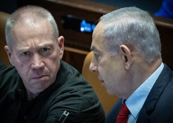 Israel toma el control total de las operaciones militares en Líbano.