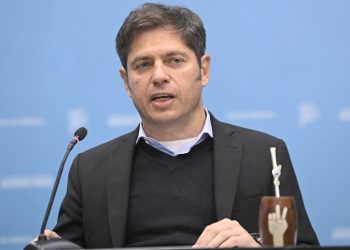 Kicillof acusó al Gobierno de “abandonar” a las provincias y repudió el “ajuste” de Milei