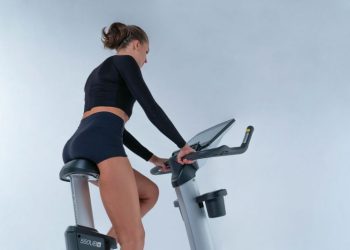 La bicicleta fija más barata entre las más vendidas de la Argentina: cuál es el precio y qué funciones tiene para entrenar y aprovechar los beneficios