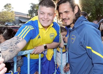 La trastienda de la visita de Boca a Córdoba: sonrisas, cerrojo y más…
