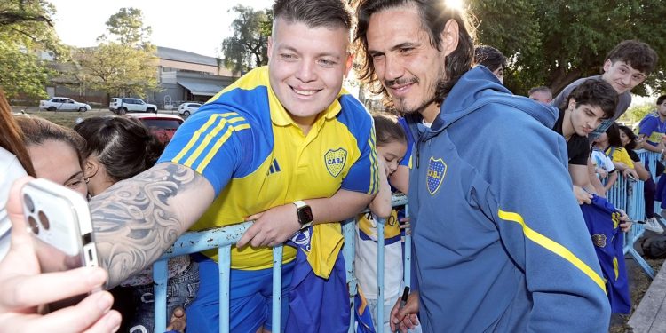 La trastienda de la visita de Boca a Córdoba: sonrisas, cerrojo y más…