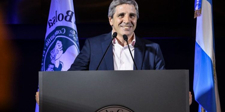 Los números del presupuesto 2025: PBI de 5%, inflación del 18,3% y dólar a $1205, por dónde pasa el ajuste