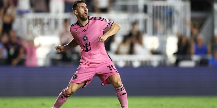 Messi y una noche caliente en Inter Miami: golazo, empate y cruce con el árbitro