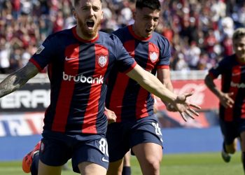 Muniain: el doblete, el festejo de su pareja y hace cuánto no convertía un gol un español en el fútbol argentino