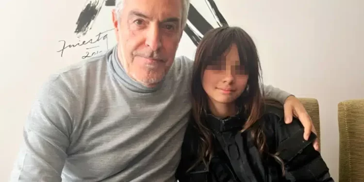 Vampiros: Kirchneristas abusan de una menor exhibiéndola en los medios