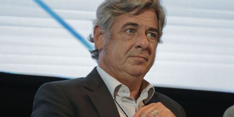 ¿Atentado al Pte de La Rural para medir reacciones?: Dos paquetes con explosivos y falta de prevención con una SIDE sin profesionales ni presupuesto