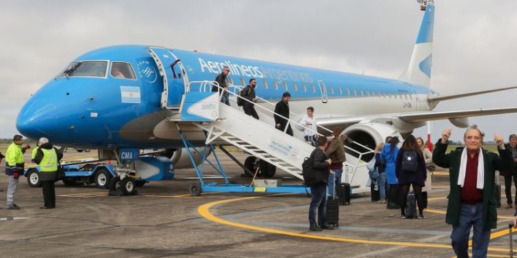 Para contrarrestar las medidas de fuerza, el Gobierno declarará la “esencialidad” del servicio aeronáutico comercial