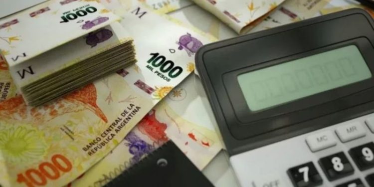 Paritarias: tras el último acuerdo, un sindicato ya puede calcular el aguinaldo de diciembre 2024