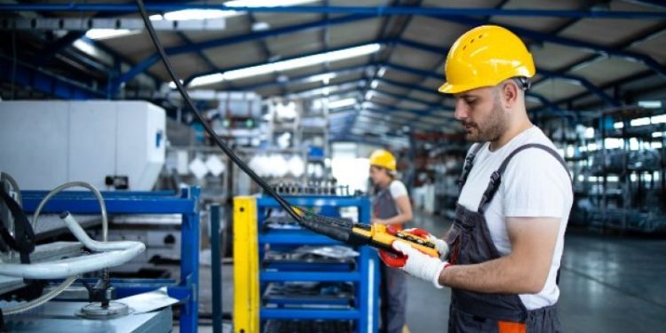 Pases de factura por el retraso de la industria en la agenda de la recuperación