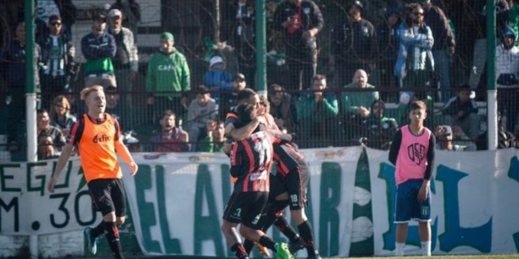 Patronato pisó fuerte ante San Miguel y se despegó del fondo
