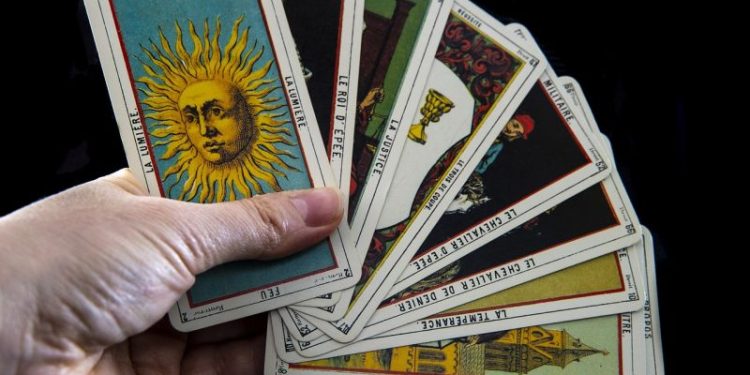 Predicciones: las cartas del tarot que marcan cómo serán los últimos días de septiembre 2024