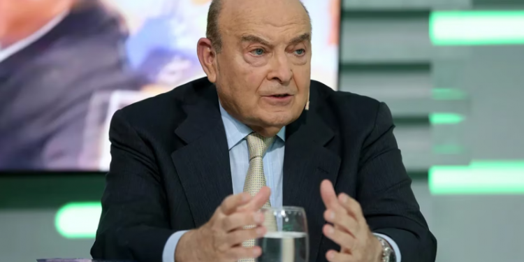 Presupuesto 2025: Cavallo señaló “debilidades” en el ajuste fiscal proyectado y “fuertes diferencias” con las expectativas del mercado