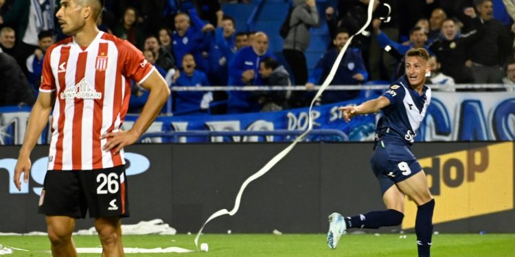 Qué dijo el goleador del torneo tras su doblete en Vélez