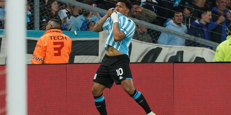 Racing visita a Talleres con muchos suplentes y la cabeza en la Copa