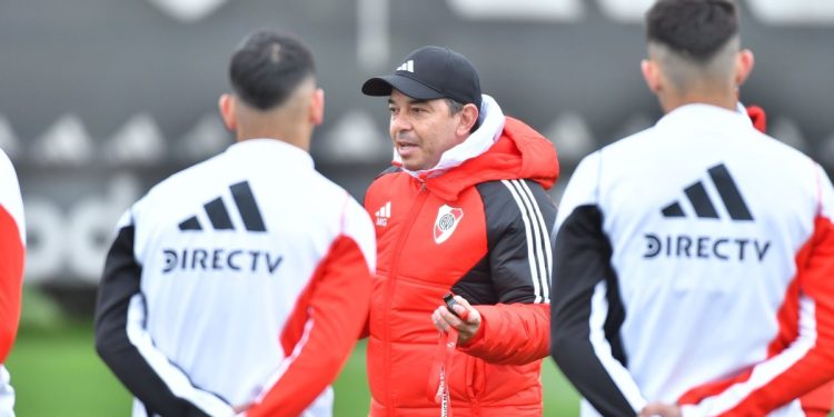 Recargado: enérgico en los entrenamientos, Gallardo empieza a subir la exigencia