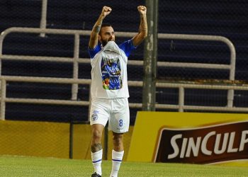 Renzo Tesuri con Olé: “El Morro lo había dicho, no somos robots”