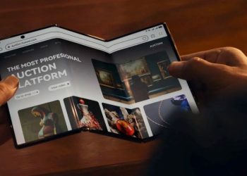 Respuesta al iPhone: gigante chino innova con un celular de triple pantalla