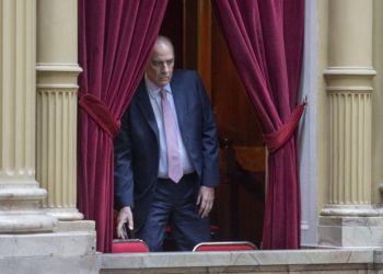 Se demora la reglamentación del capítulo de la Ley Bases a la espera de una cita clave