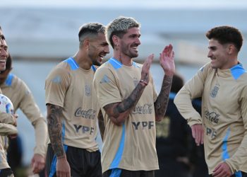 Sin Messi ni Di María pero con la misma esencia: el campeón contra Chile