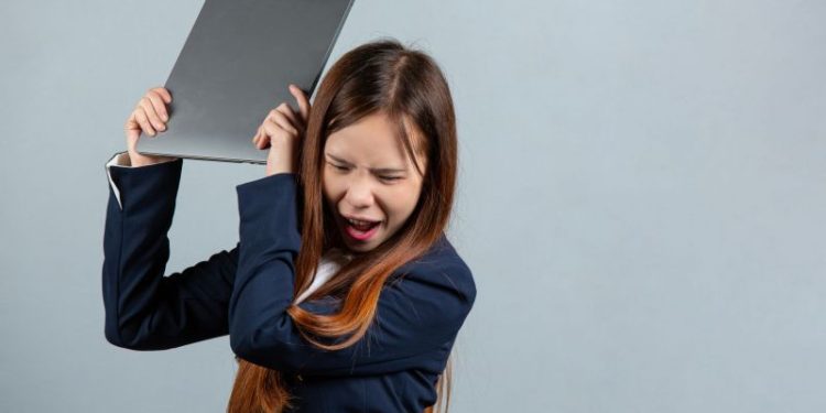 ¿Tu hijo se enoja mucho? Una investigación científica reveló que podría existir una relación entre su comportamiento y el uso de pantallas