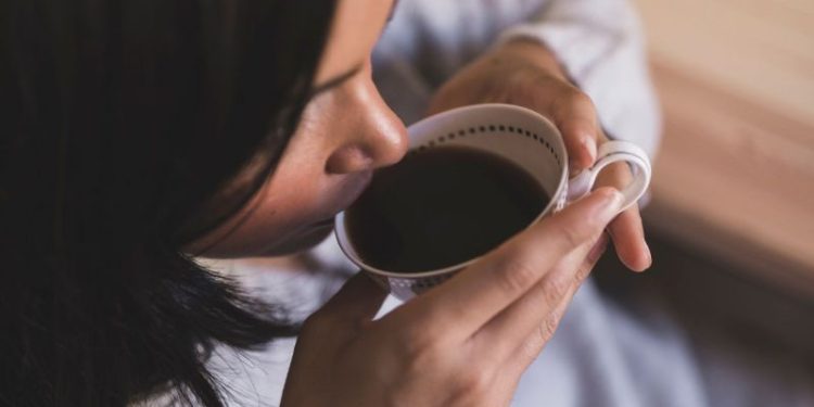 Una investigación científica reveló el impacto que tiene el café en el funcionamiento del cerebro