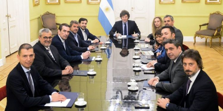 Positivo II: Uno por uno, quiénes son los diputados radicales que se reunieron con Milei