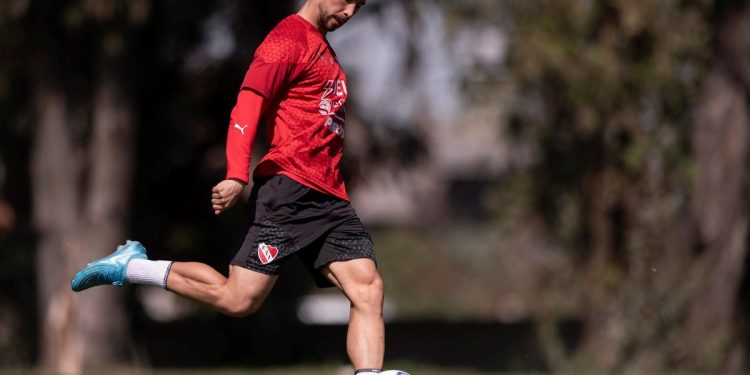 Vaccari espera a un lesionado y podría mover fichas en Independiente