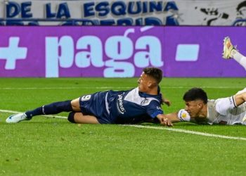 Video: el error del arquero de Estudiantes y nuevo gol de Braian Romero, goleador de la LPF