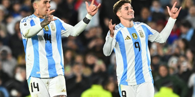 Video: el golazo letal de Julián Álvarez para liquidar el partido ante Chile