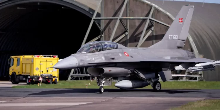 El guiño militar de Joe Biden a Javier Milei, que ahora depende del Congreso de Estados Unidos para recibirlo