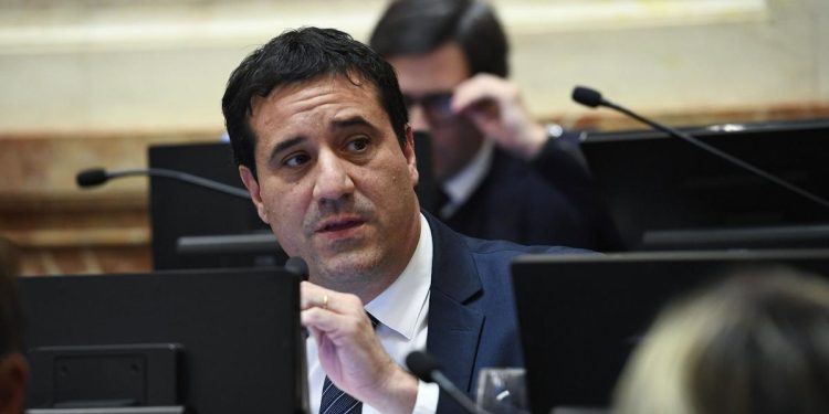 Maximiliano Abad, el discípulo de Sanz que construye un poder propio en plena implosión de la UCR por el auge de Milei