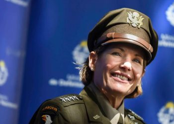 Laura Richardson, Jefa del Comando Sur de EEUU: “La democracia está bajo ataque”