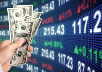 Los mercados la empiezan a “ver” en la Argentina y el riesgo país cayó a su menor nivel en cinco años